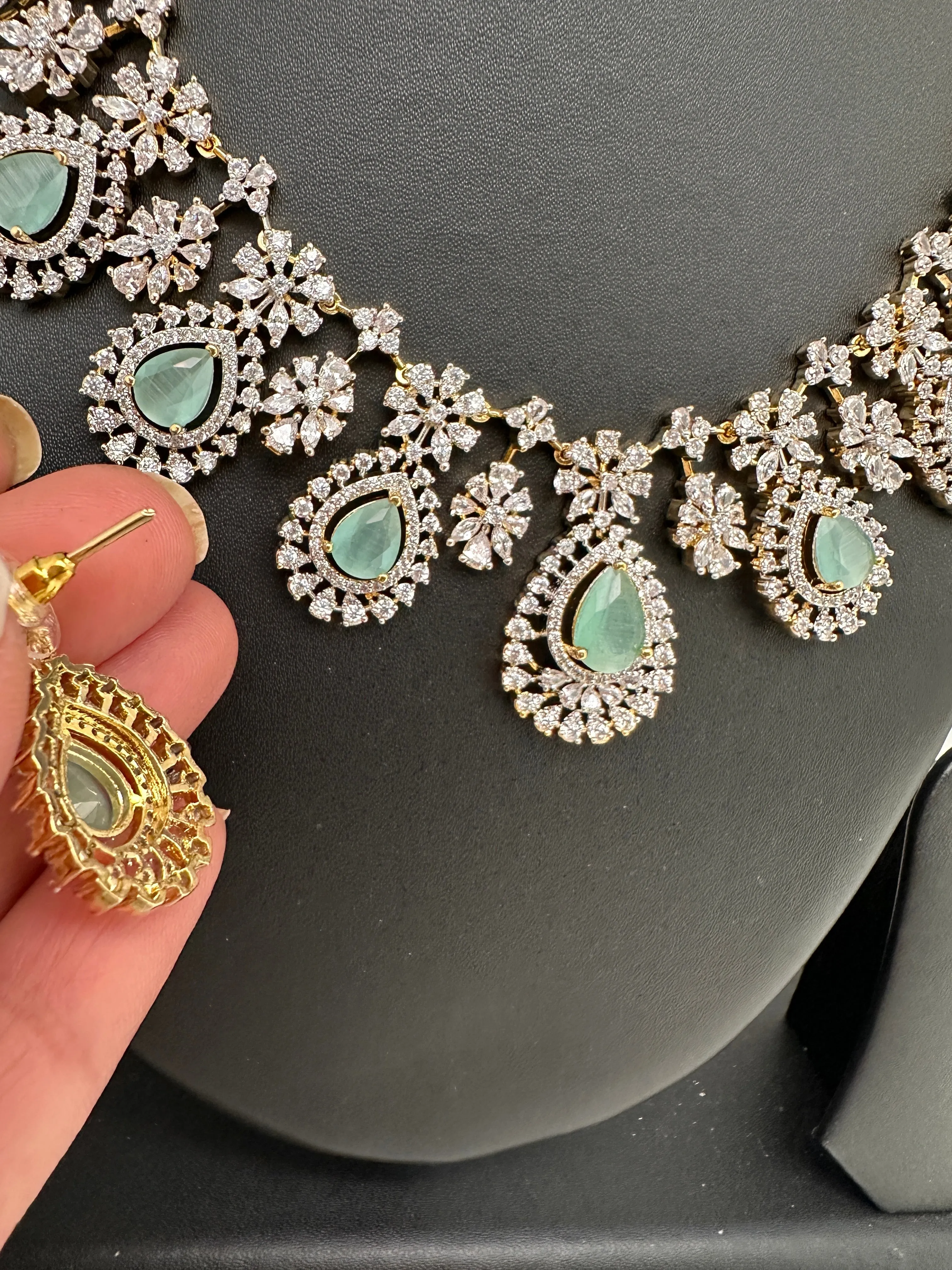 AD Color Stone Short Necklace