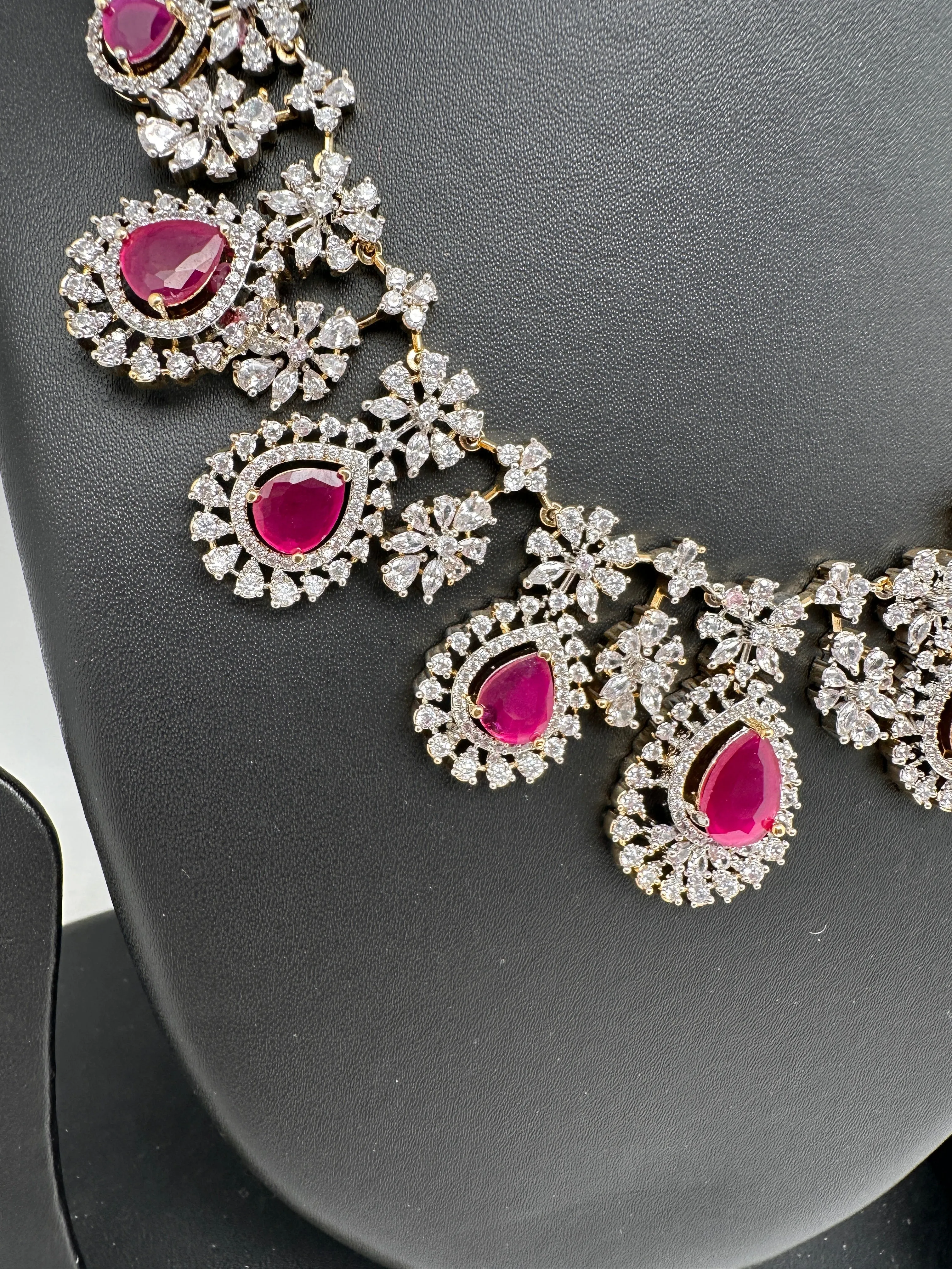AD Color Stone Short Necklace