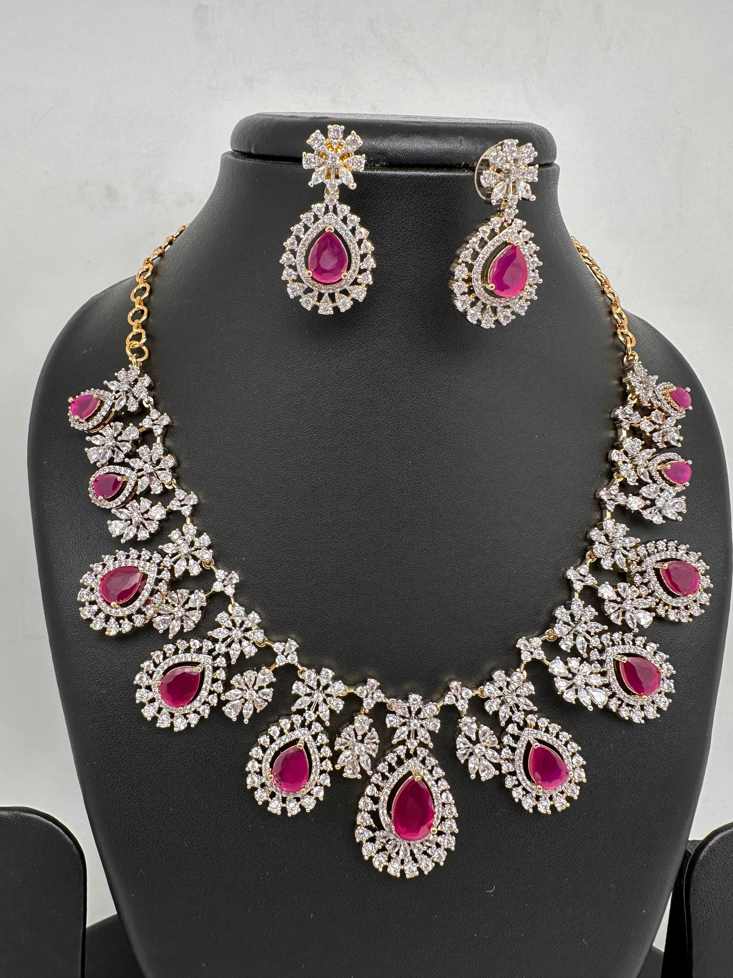 AD Color Stone Short Necklace