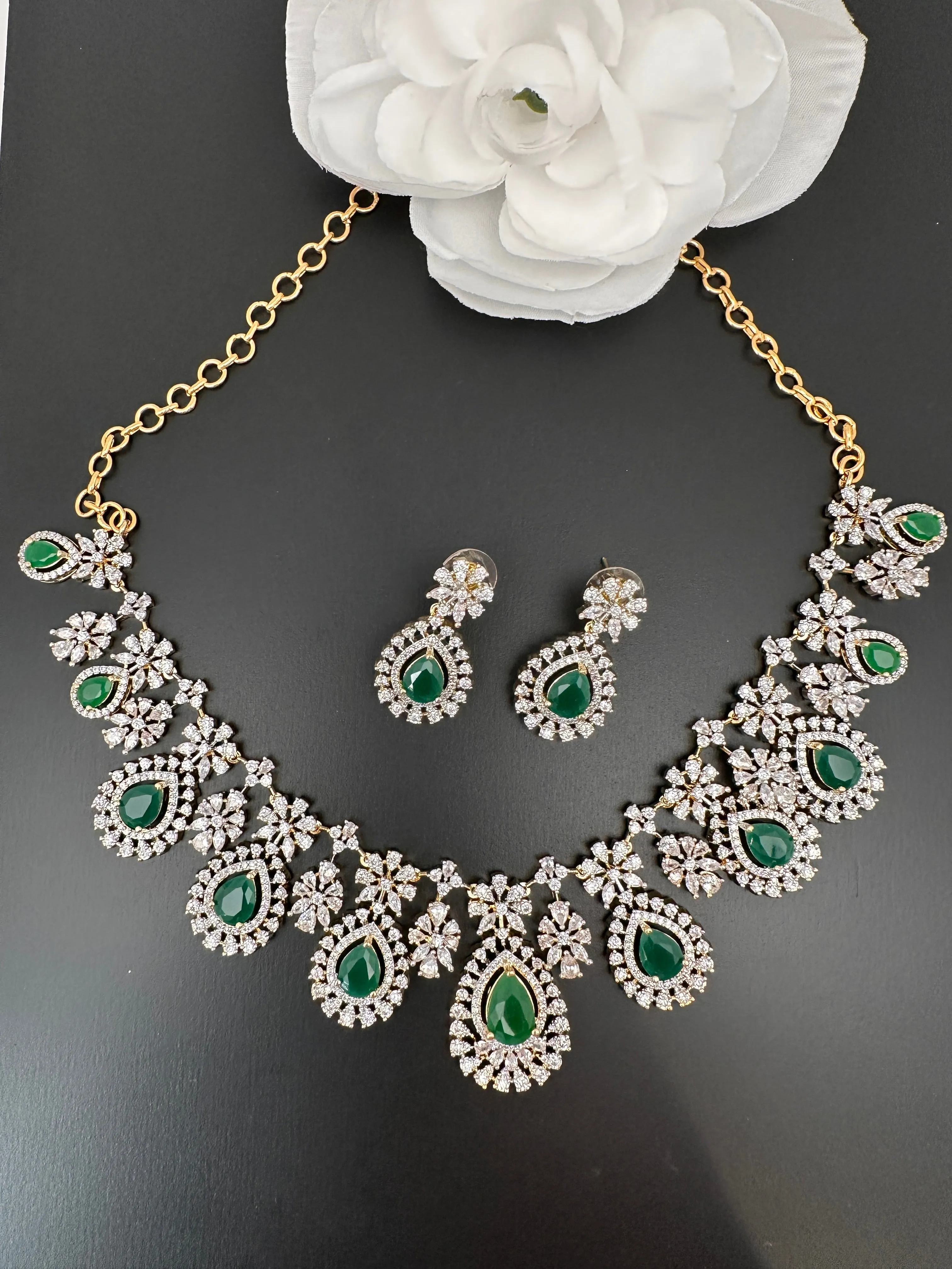 AD Color Stone Short Necklace