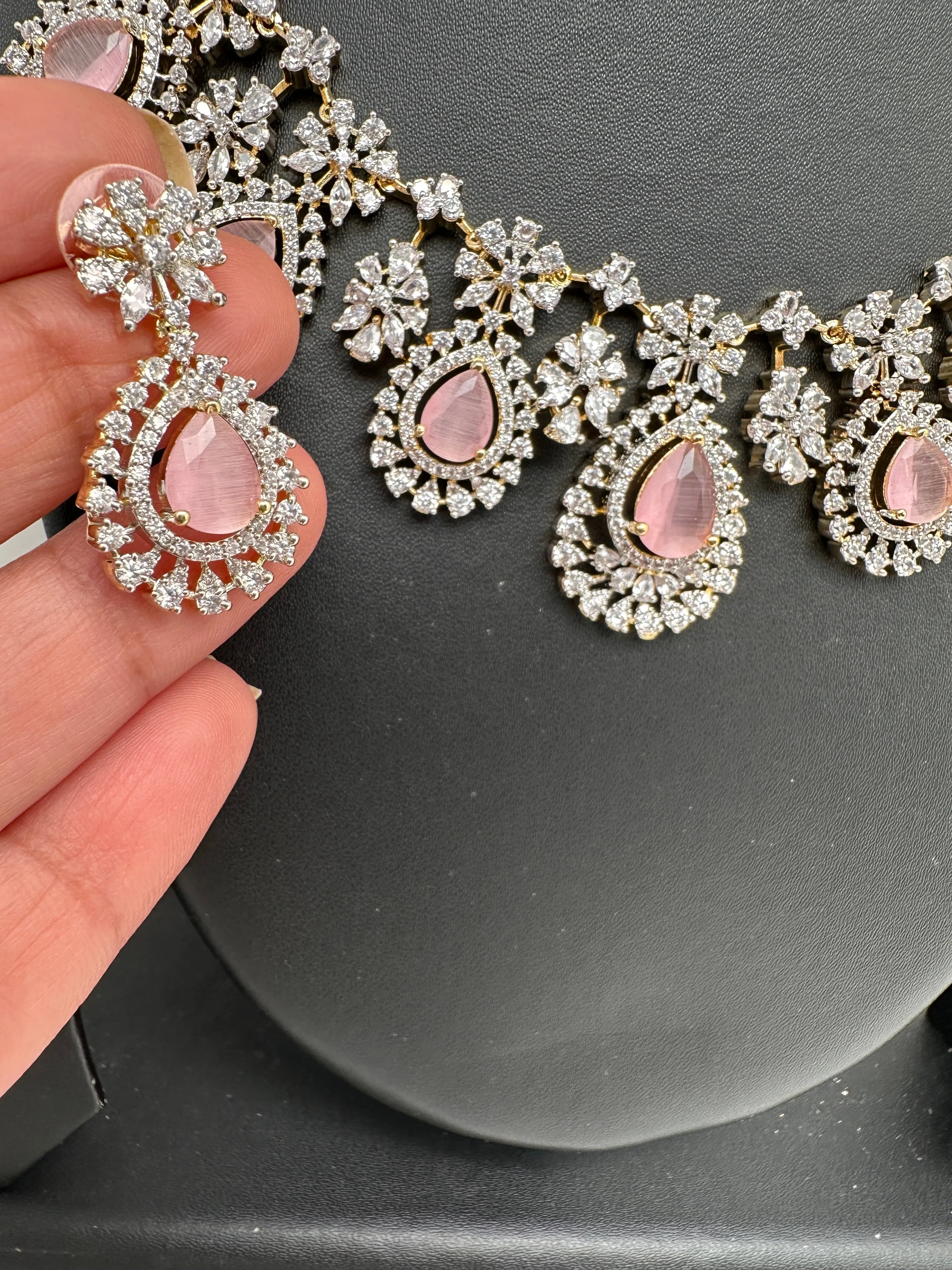 AD Color Stone Short Necklace