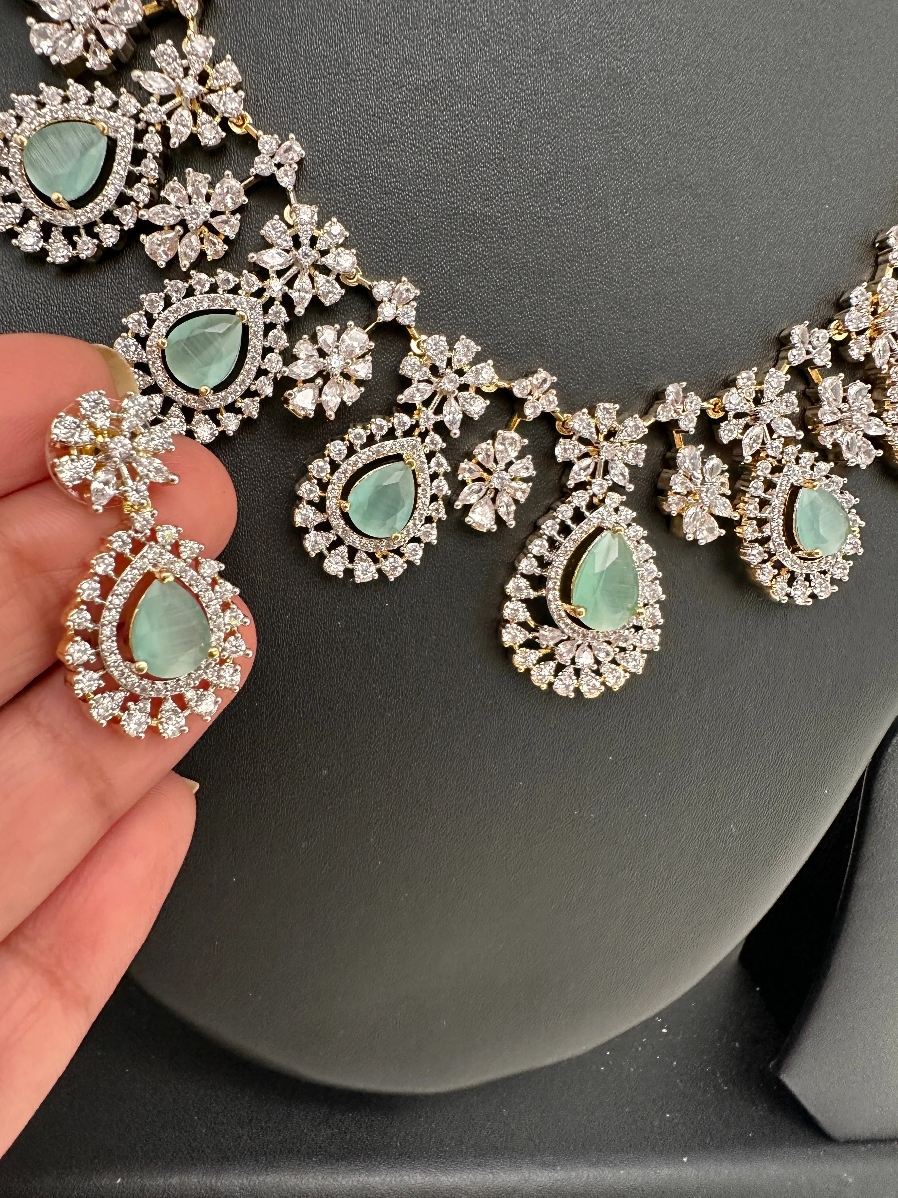 AD Color Stone Short Necklace
