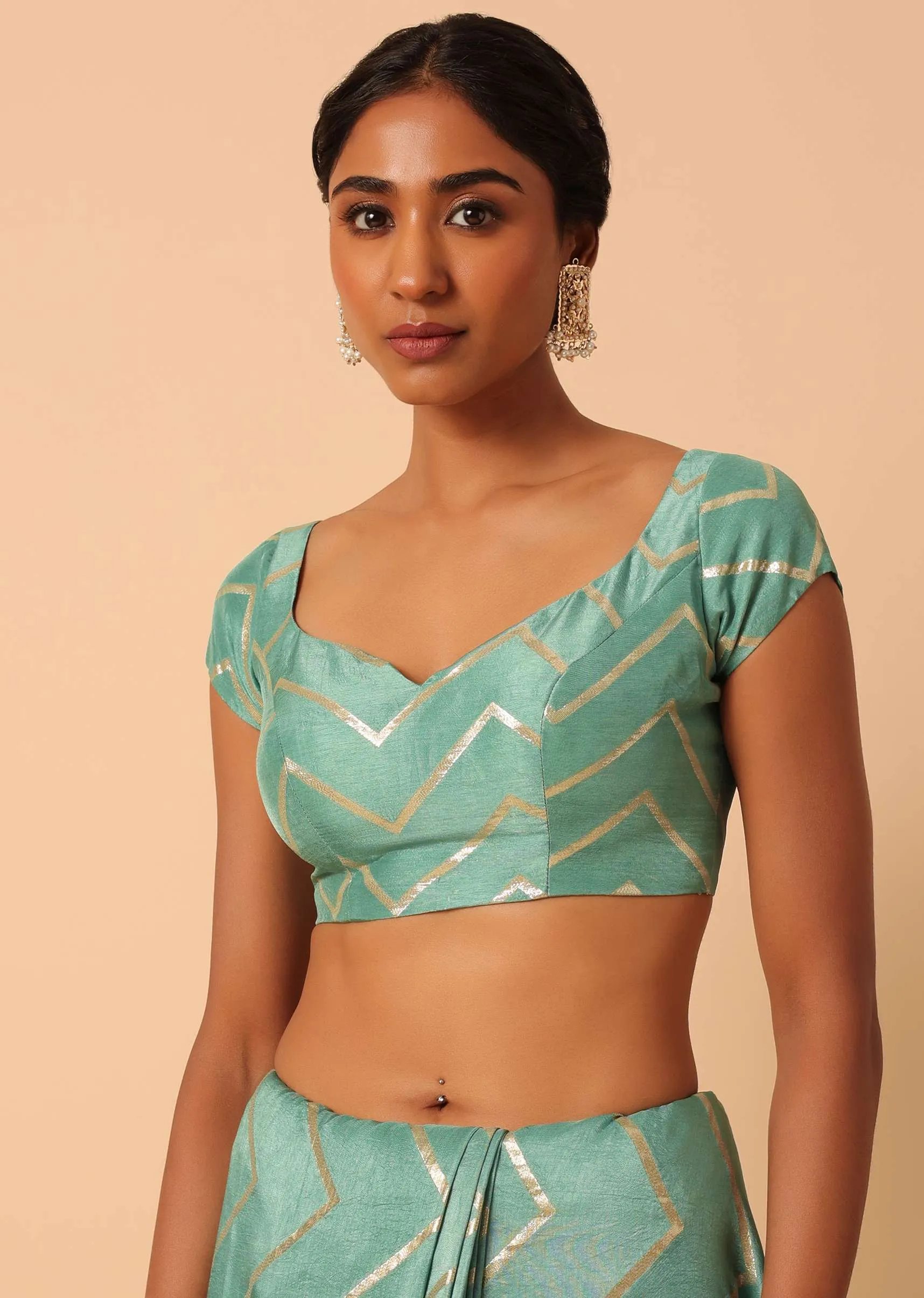 Green Dola Silk Saree With Zig Zag Lurex Work And Unstitched Blouse Piece