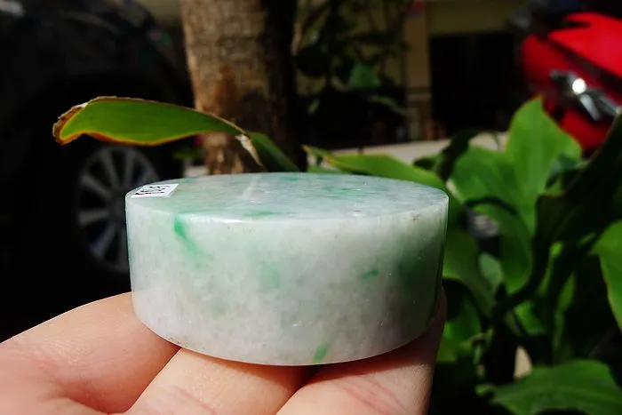 Natural Jade Rough Jadeite Raw (132g,5.2X5.2X1.8cm)
