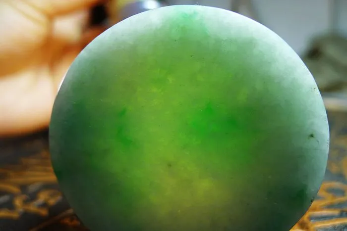 Natural Jade Rough Jadeite Raw (132g,5.2X5.2X1.8cm)
