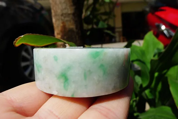 Natural Jade Rough Jadeite Raw (132g,5.2X5.2X1.8cm)