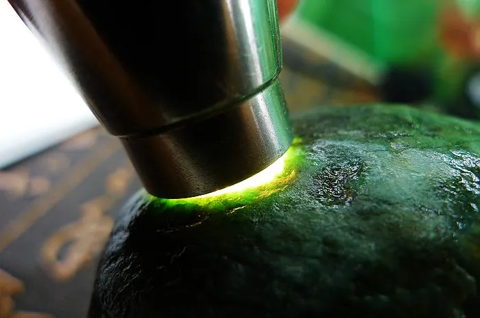 Natural Jade Rough Jadeite Raw (458g,10.5X6.6X4cm)