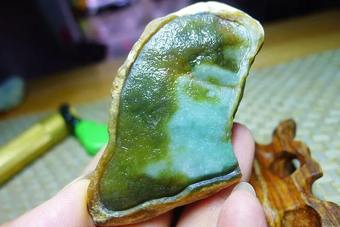 Natural Jade Rough Jadeite Raw (78g,6.8X3.6X2cm)