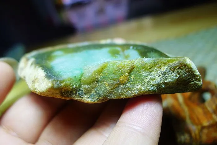 Natural Jade Rough Jadeite Raw (78g,6.8X3.6X2cm)