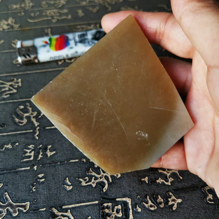 Natural Kunlun Jade Rough Nephrite Raw (118g, 7X6X1cm)