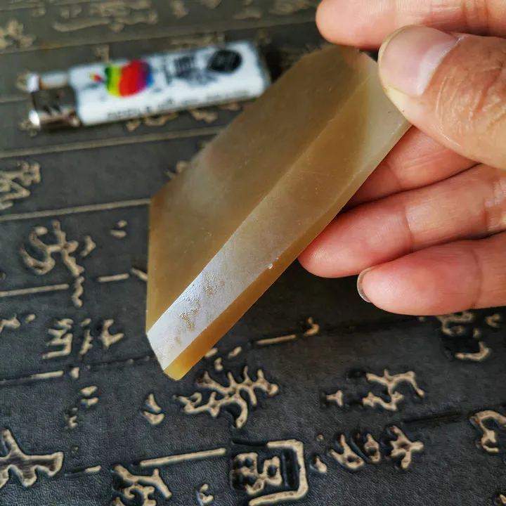 Natural Kunlun Jade Rough Nephrite Raw (118g, 7X6X1cm)