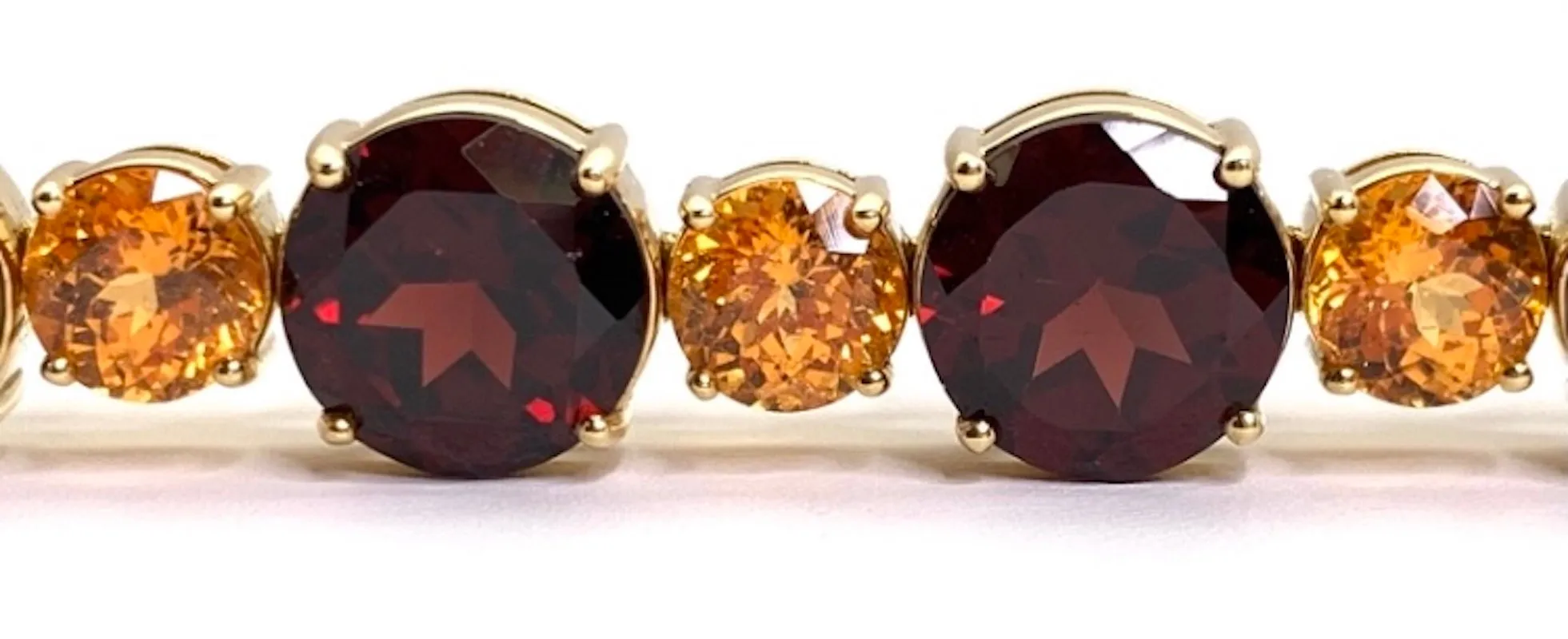 Spessartite and Red Garnet Tennis Bracelet, 54.87 Carats Total in 18K Yellow Gold