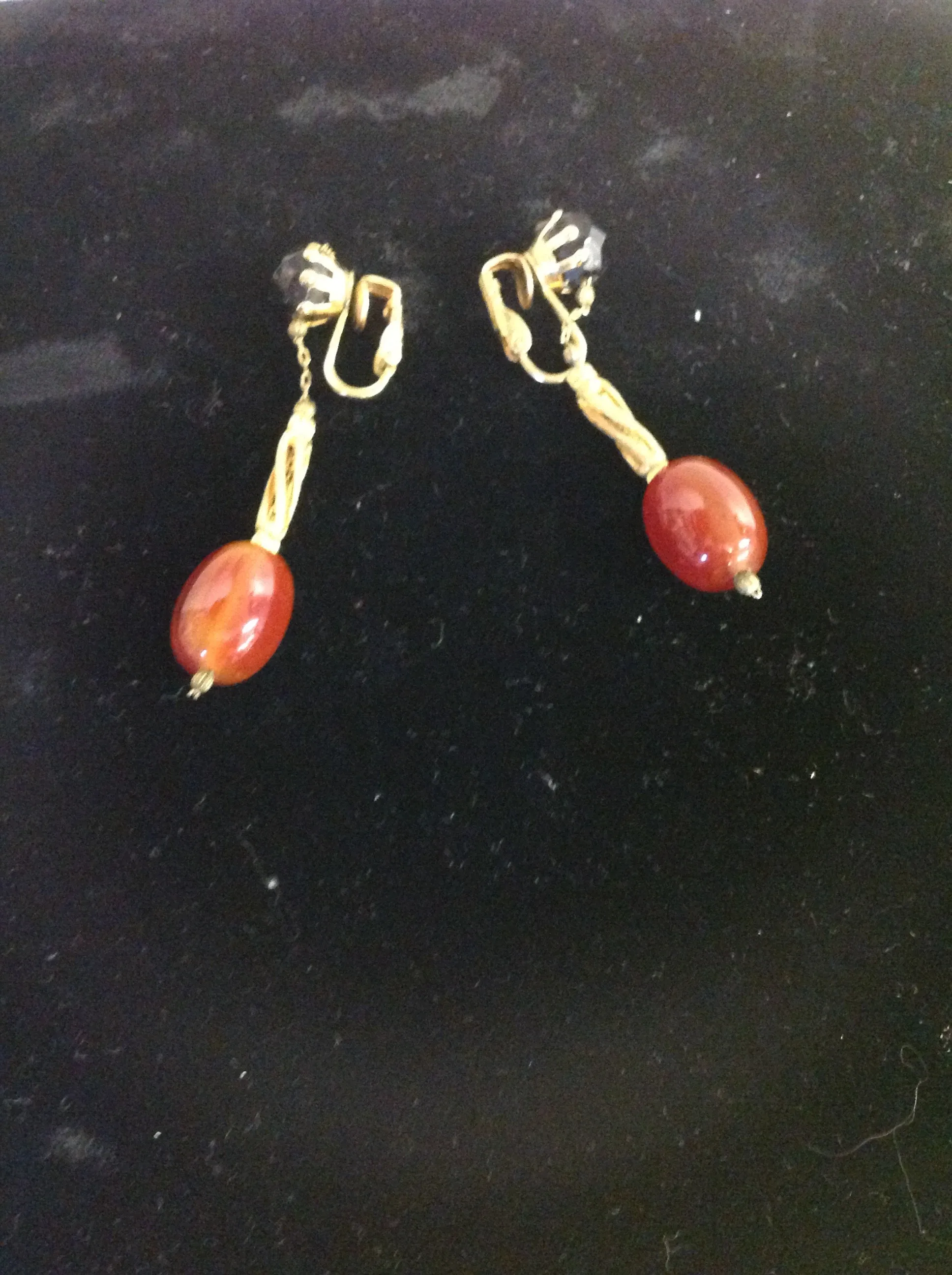 Vintage Goldtone Dangling Plastic Faux Amber Onyx Clip On Earrings